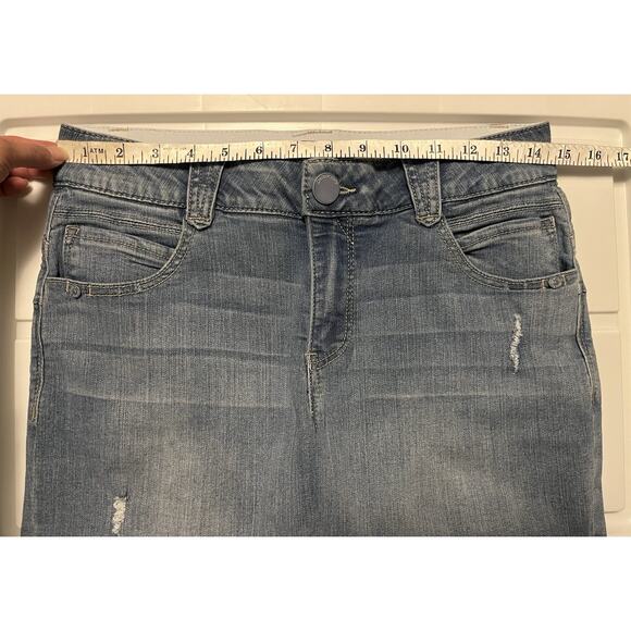 Democracy Jean Shorts Women's 4 Blue Ab Solution Bermuda Distressed Denim - Picture 8 of 10